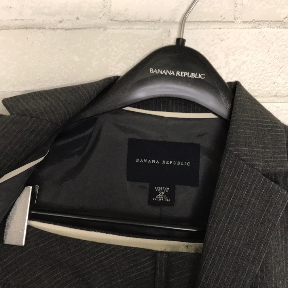 Banana Republic pinstripe suit - Picture 8 of 8